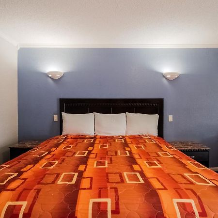 Oyo Hotel Houston I-69 & I-610 Ngoại thất bức ảnh