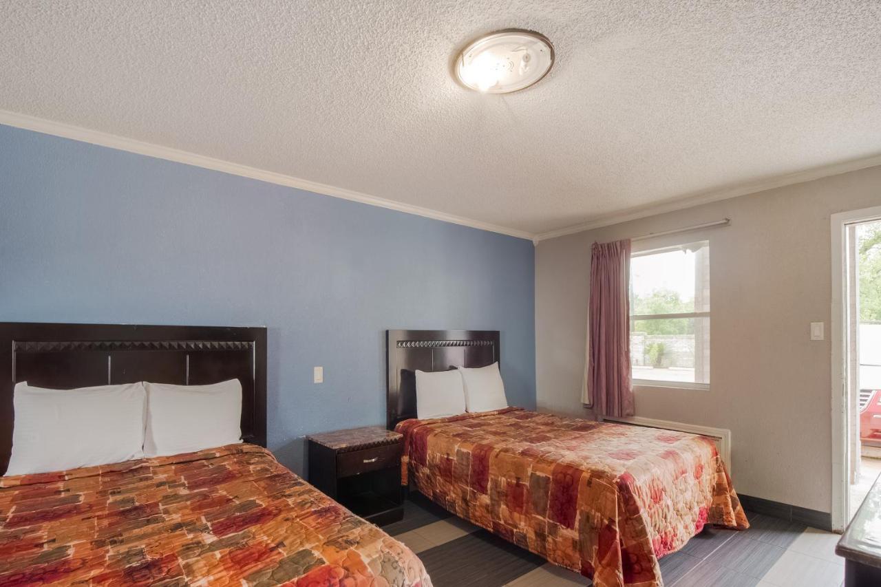 Oyo Hotel Houston I-69 & I-610 Ngoại thất bức ảnh