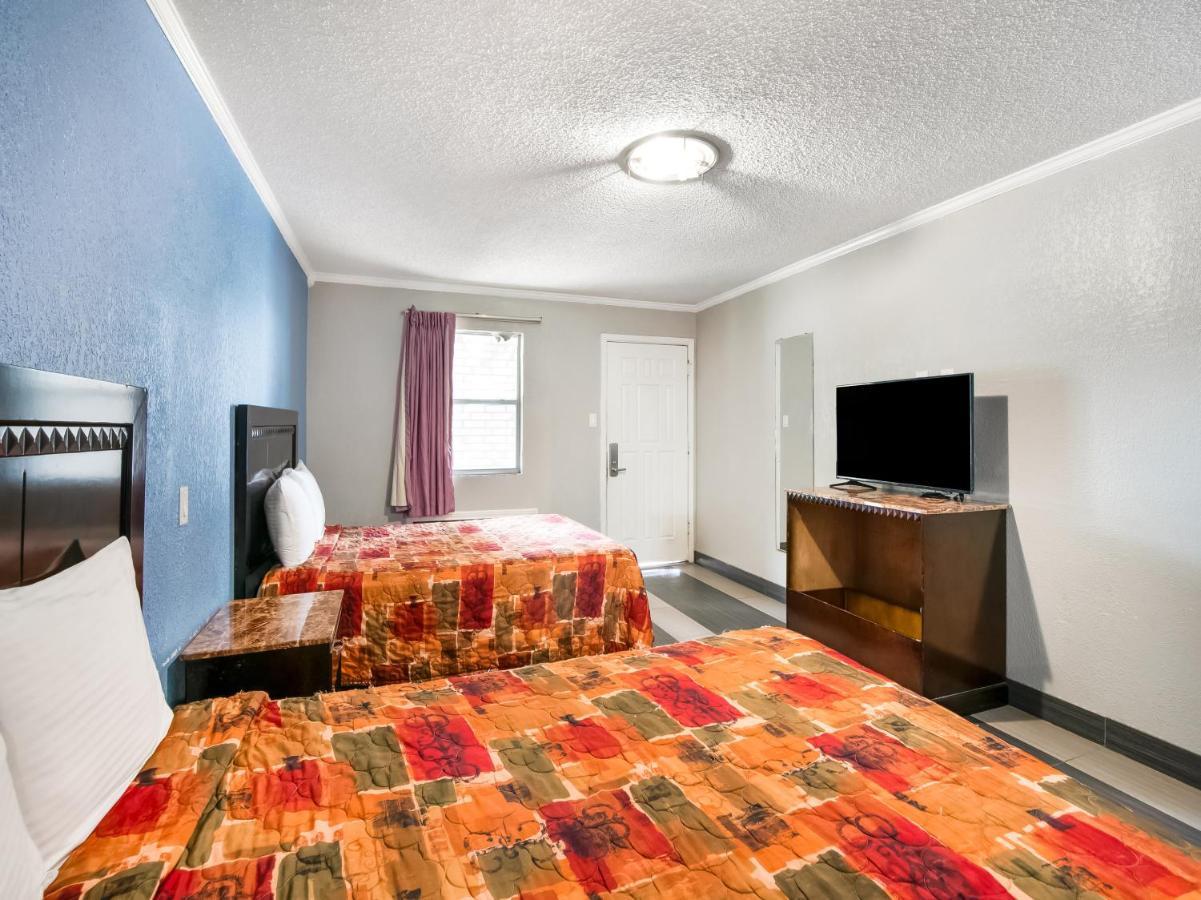 Oyo Hotel Houston I-69 & I-610 Ngoại thất bức ảnh